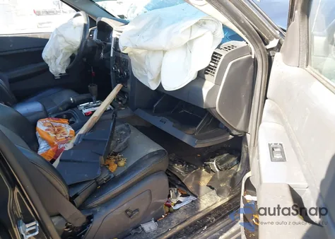 2010 Jeep Grand Cherokee Laredo z USA, uszkodzony, nr VIN 1J4PR4GKXAC127271